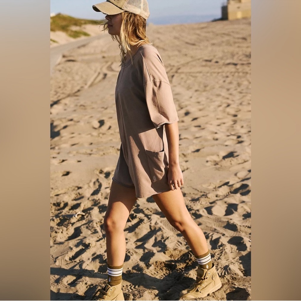 FREE PEOPLE MOVEMENT HOT SHOT TEE ROMPER- Mocha Latte/ Tan Reversible NWT LARGE - Picture 11 of 15